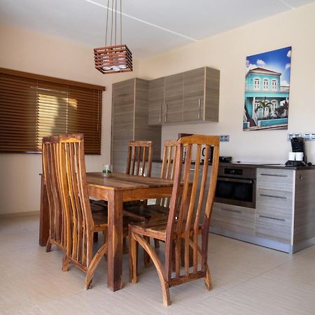 Spanish Water View Apartment Виллемстад Экстерьер фото